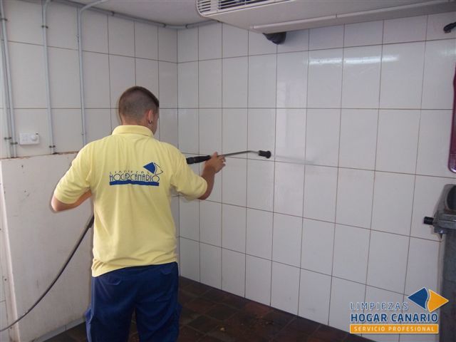 Limpieza de graffitis en Tenerife